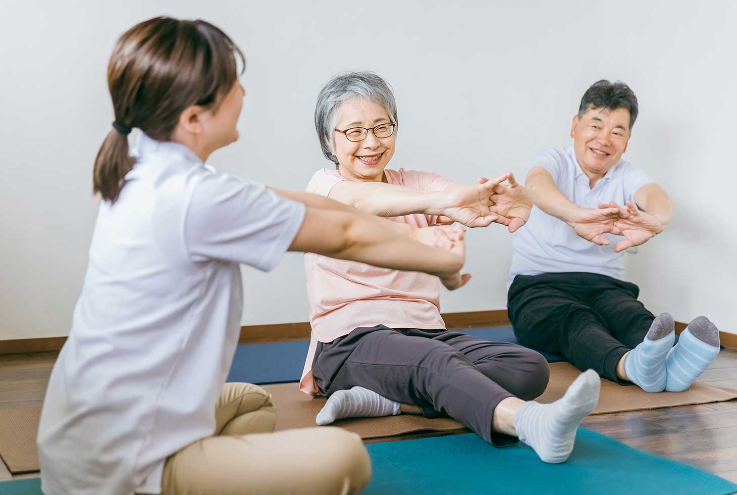 人々の幸せな人生に奉仕するイメージ